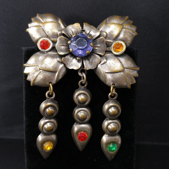 Floral Rhinestone Brooch, Three Dangles, 1940s Vintage Brooch - Picture 2 of 10